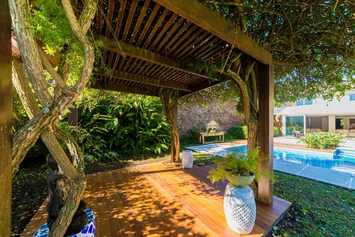 Gazebo, foto original do anúncio